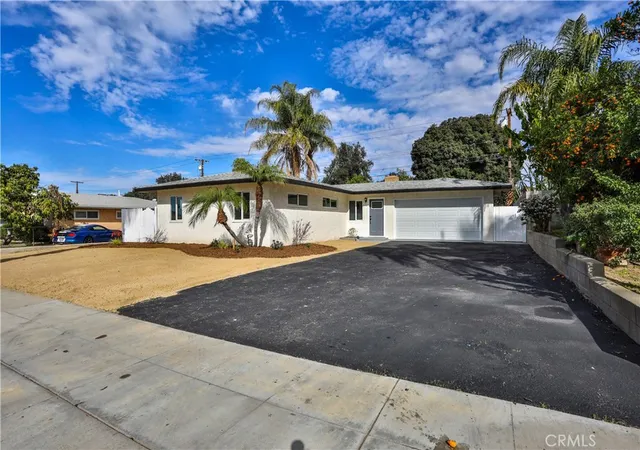 Photo 3 of Sale Pending at 4035 Madrona, Riverside, CA 92504 | MLS# IV26020741 | Listing updated on 2026-10-07