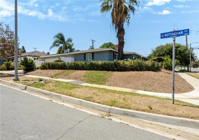 2nd image of 1235 W Cypress, Redlands, CA 92373 | MLS# IG26020605