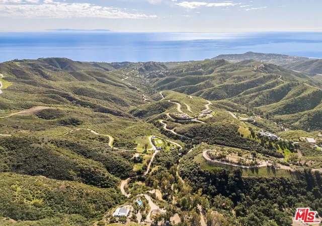 Photo 4 of Land for sale at 2100 Mcreynolds Rd, Malibu, CA 90265 | MLS# 26643875 | Listing updated on 2026-02-06