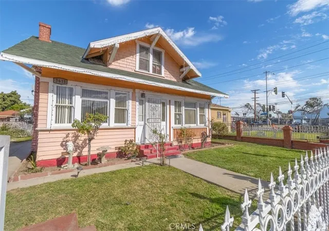 Homes for sale in Lynwood, CA | 3615 Carlin, Lynwood, CA 90262 | MLS# TR26020875