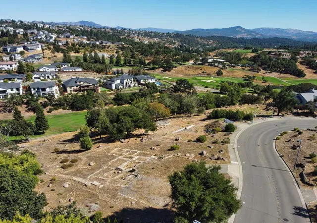 2nd image of 3776 Skyfarm Dr, Santa Rosa, CA 95403 | MLS# ML82032994