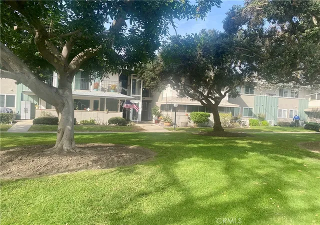 Homes for sale in Seal Beach, CA | 1880 Mckinney Way, M15 20b, Seal Beach, CA 90740 | MLS# PW26019451