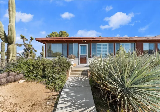 Homes for sale in Yucca Valley, CA | 55689 Highland, Yucca Valley, CA 92284 | MLS# IV26021184
