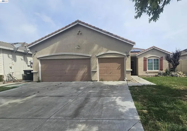 1st image of 537 Bonanza Dr, Newman, CA 95360 | MLS# 41122433
