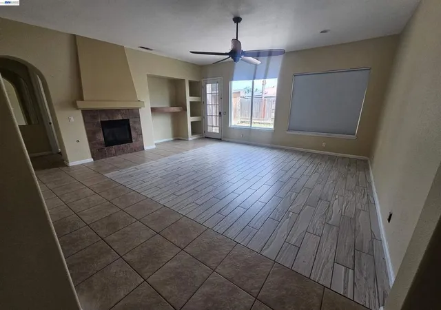 3rd image of 537 Bonanza Dr, Newman, CA 95360 | MLS# 41122433