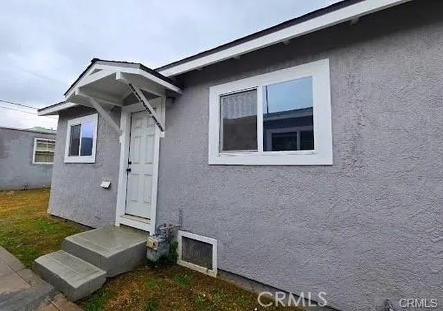 3rd image of 8129 S Hoover, Los Angeles, CA 90044 | MLS# DW26021170