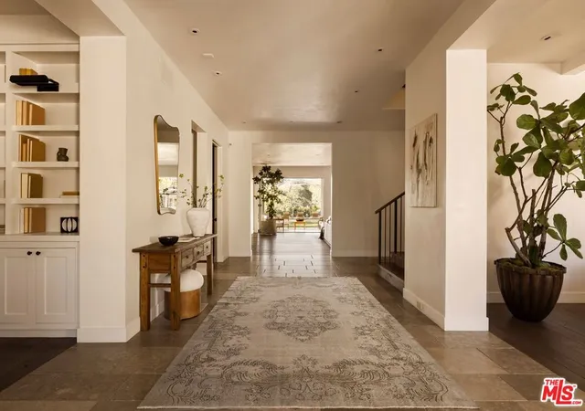 3rd image of 1319 Amalfi Dr, Pacific Palisades, CA 90272 | MLS# 26644959