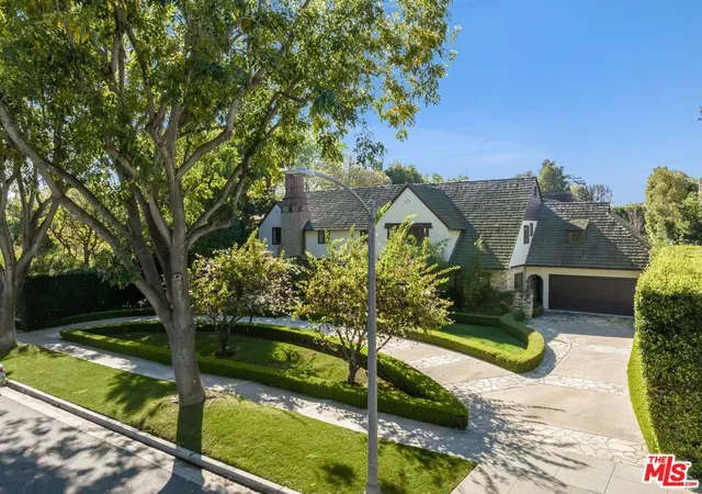 Photo 3 of Mansion for sale at 717 N Alpine Dr, Beverly Hills, CA 90210 | MLS# 26641445 | Listing updated on 2026-09-12