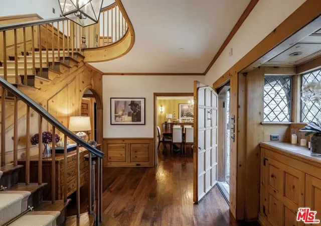 Photo 3 of Single family home for sale at 717 N Alpine Dr, Beverly Hills, CA 90210 | MLS# 26641445 | Listing updated on 2026-09-12