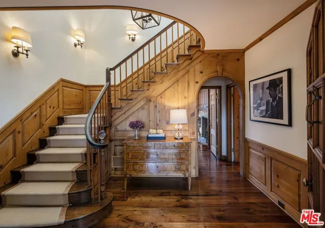 Photo 4 of Single family home for sale at 717 N Alpine Dr, Beverly Hills, CA 90210 | MLS# 26641445 | Listing updated on 2026-09-12