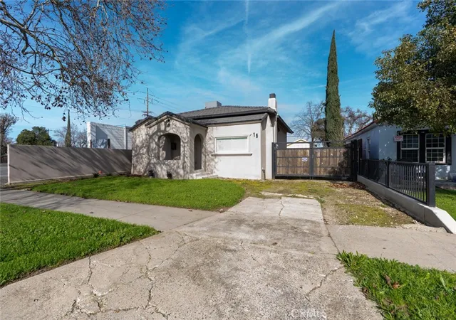 Homes for sale in Merced, CA | 15 E 22Nd, Merced, CA 95340 | MLS# MC26021538