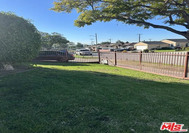 Homes for sale in Hawthorne, CA | 11908 Daleside Ave, Hawthorne, CA 90250 | MLS# 26639779