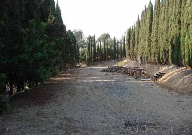 Photo 3 of Sale Pending at 1252 Navel Pl, Vista, CA 92081 | MLS# 260002226SD | Listing updated on 2026-05-24