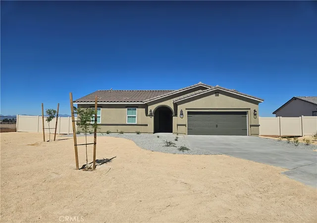2nd image of 14792 Desert Lily Ct, Apple Valley, CA 92307 | MLS# SW26021598