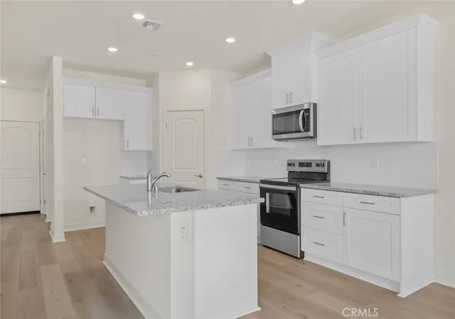 2nd image of 14563 Indigo, Apple Valley, CA 92307 | MLS# SW26021644