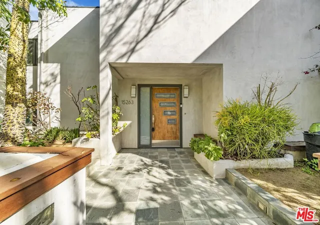 Photo 3 of Single family home for sale at 15263 Mulholland Dr, Los Angeles, CA 90077 | MLS# 26644623 | Listing updated on 2026-09-30
