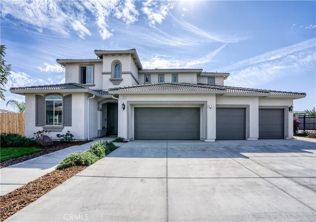 Homes for sale in Dinuba, CA | 1267 Gold King Pl Cir, Dinuba, CA 93618 | MLS# FR26021779