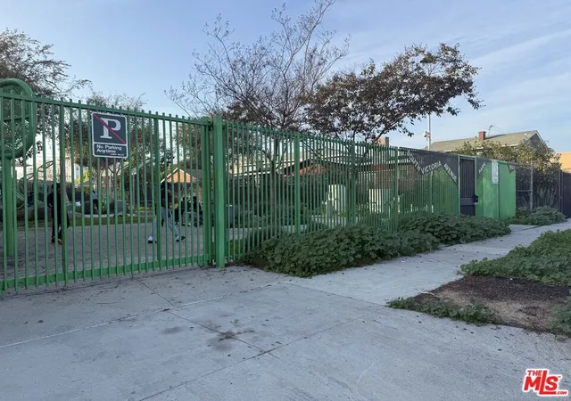 28th image of 6544 S Victoria Ave, Los Angeles, CA 90043 | MLS# 26642913