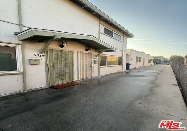 5th image of 6544 S Victoria Ave, Los Angeles, CA 90043 | MLS# 26642913