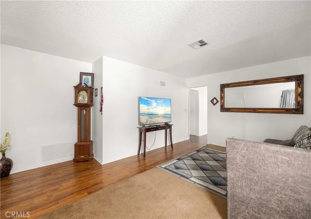 Photo 3 of Single family home for sale at 38511 Carolside, Palmdale, CA 93550 | MLS# SR26021798 | Listing updated on 2026-03-31