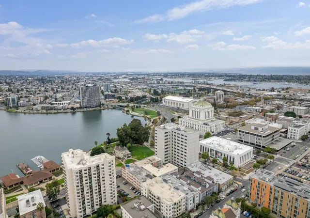 2nd image of 1425 Lakeside Dr, Oakland, CA 94612