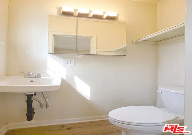 47th image of 1046 S Kenmore Ave, Los Angeles, CA 90006 | MLS# 26645087
