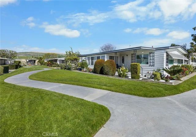 Photo 2 of Manufactured home for sale at 16902 Lake Pleasant Ln #216, Yorba Linda, CA 92886 | MLS# PW26021738 | Listing updated on 2026-09-30