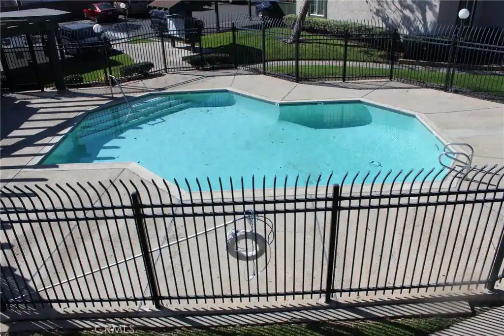 Listing Photo 20 - Condo for sale in 23294 Orange Ave located at 23294 Orange Ave, Lake Forest, CA 92630 - Unit 23294 Orange Ave