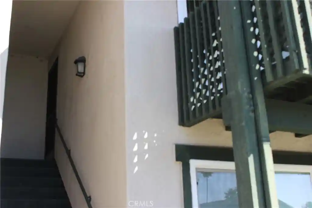 Listing Photo 2 - Condo for sale in 23294 Orange Ave located at 23294 Orange Ave, Lake Forest, CA 92630 - Unit 23294 Orange Ave