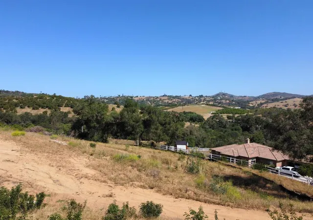 10th image of 1409 Tecalote Dr, Fallbrook, CA 92028 | MLS# NDP2600967
