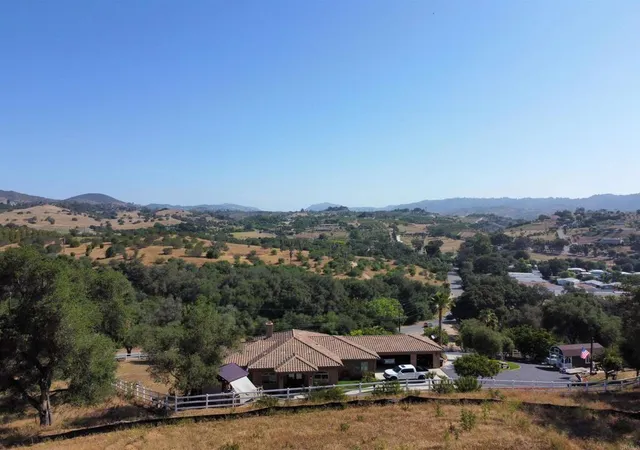 5th image of 1409 Tecalote Dr, Fallbrook, CA 92028 | MLS# NDP2600967