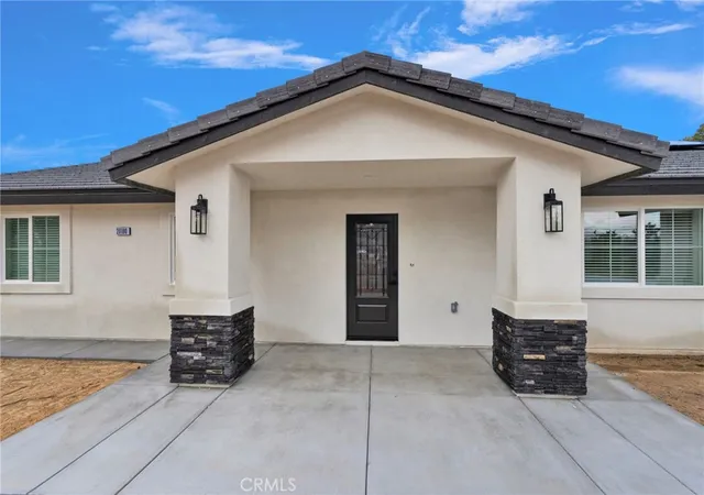 Photo 2 of Sale Pending at 20190 Osseo Rd, Apple Valley, CA 92308 | MLS# TR26021993 | Listing updated on 2026-09-20
