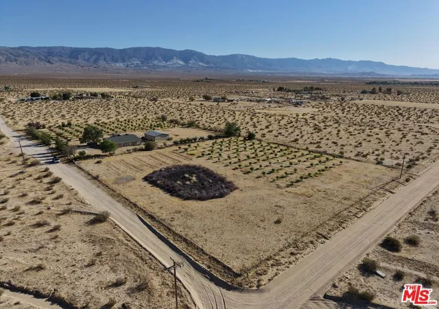 Photo 1 of Single family home for sale at 10424 Santa Fe Fire Rd, Lucerne Valley, CA 92356 | MLS# 26645279 | Listing updated on 2026-09-30