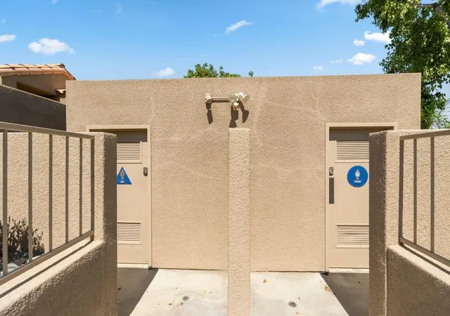 Listing Photo 2 - Condo for sale in building located at 53 Pine Vly Dr, Rancho Mirage, CA 92270 - Unit #