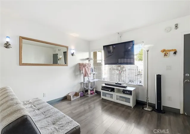 4th image of North Hollywood Terrace, Green Valley, CA 91606
