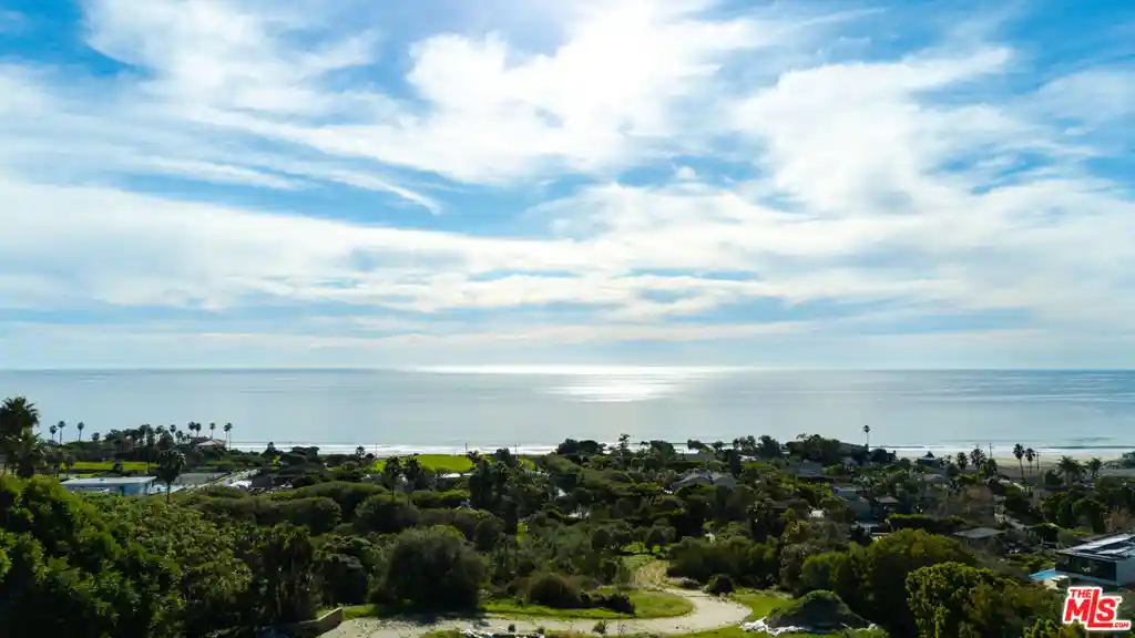 Photo 1 of Land for sale at 30601 Morning View Dr, Malibu, CA 90265 | MLS# 26644553 | Listing updated on 2026-10-17