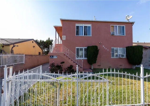 3rd image of 9723 San Juan, South Gate, CA 90280 | MLS# DW26022544