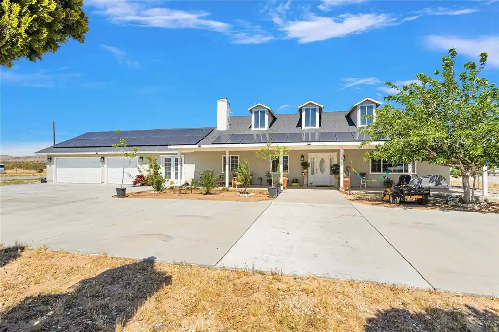 Photo 1 of Single family home for sale at 20045 Dale Evans, Apple Valley, CA 92307 | MLS# HD26022768 | Listing updated on 2026-07-22