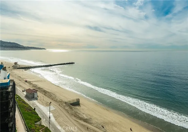 Homes for sale in Redondo Beach, CA | 565 Esplanade #202, Redondo Beach, CA 90277 | MLS# PV26022822