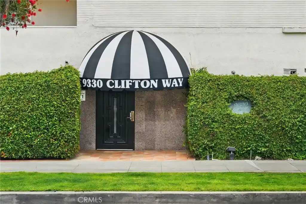 Listing Photo 2 - Condo for sale in 9330 Clifton Wy located at 9330 Clifton Wy, Beverly Hills, CA 90210 - Unit #301