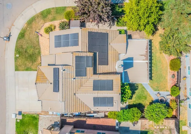 Photo 4 of Sale Pending at 690 Woodard Way, Dixon, CA 95620 | MLS# 41122683 | Listing updated on 2026-02-08