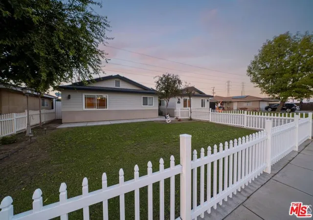 Photo 2 of Single family home for sale at 10512 Dee Ave, Bakersfield, CA 93312 | MLS# 25629549 | Listing updated on 2026-09-18