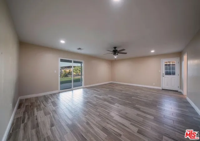 Photo 3 of Single family home for sale at 10512 Dee Ave, Bakersfield, CA 93312 | MLS# 25629549 | Listing updated on 2026-09-18