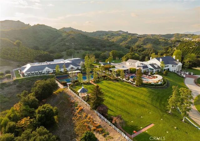 4th image of 24331 Coto De Caza Dr, Trabuco Canyon, CA 92679 | MLS# OC26022126