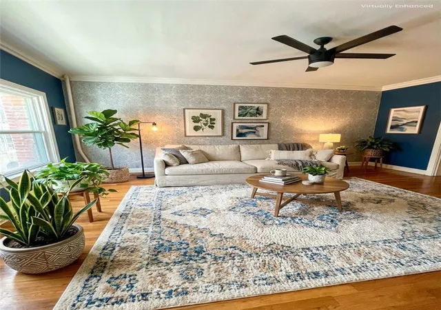 2nd image of 2121 James M Wood Blvd #205, Los Angeles, CA 90006 | MLS# GD26010858