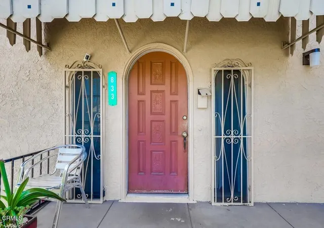 2nd image of 833 835 Ridgewood, Los Angeles, CA 90038 | MLS# P1-25681