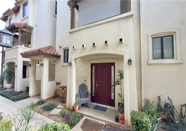 Homes for sale in San Fernando, CA | 1075 Maclay, San Fernando, CA 91340 | Houzeo