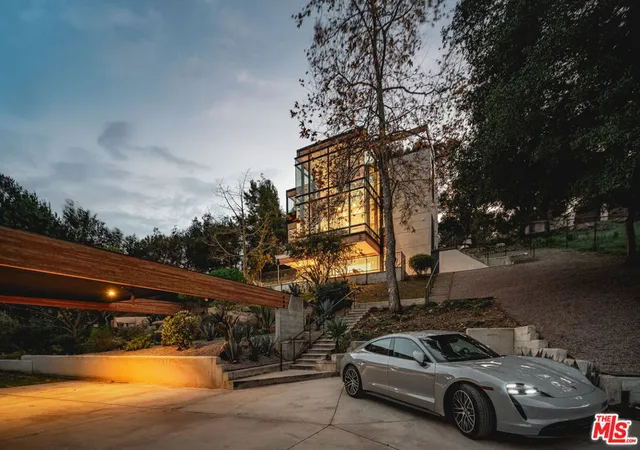 Homes for sale in Malibu, CA | 2315 Live Oak Meadows Rd, Malibu, CA 90265 | MLS# 26640035