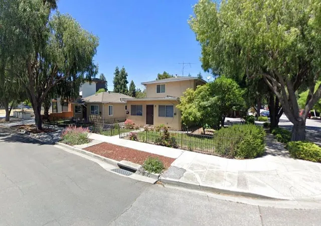 3rd image of 284 Elmwood St, Mountain View, CA 94043 | MLS# ML82033425