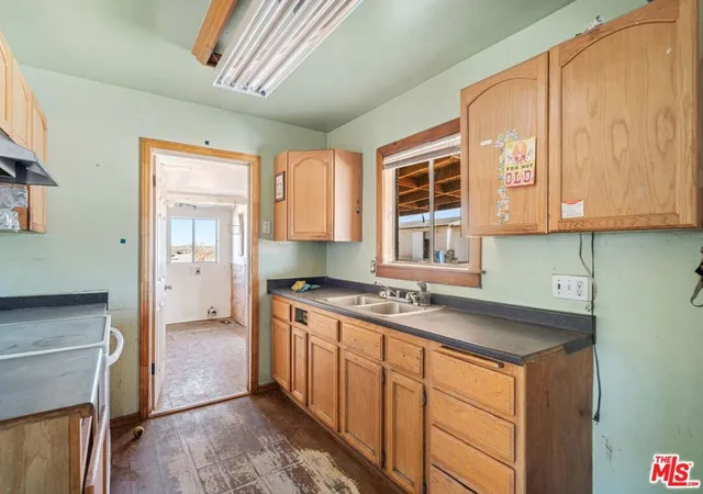 3rd image of 45611 250Th St, Lancaster, CA 93535 | MLS# 26646315